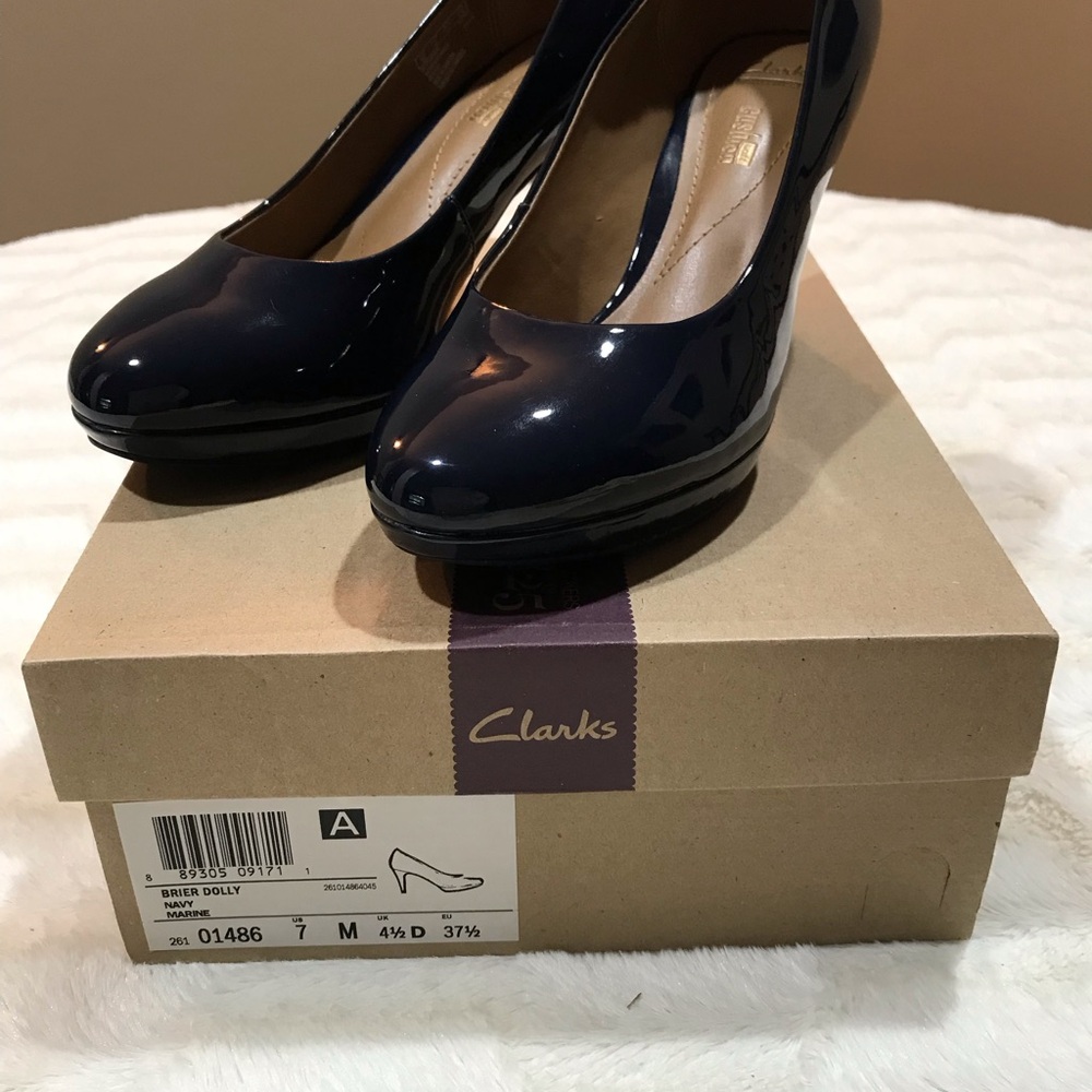 [New] Clarks Women's Navy Blue “Brier Dolly” Patent Heels Round Toe Size 7